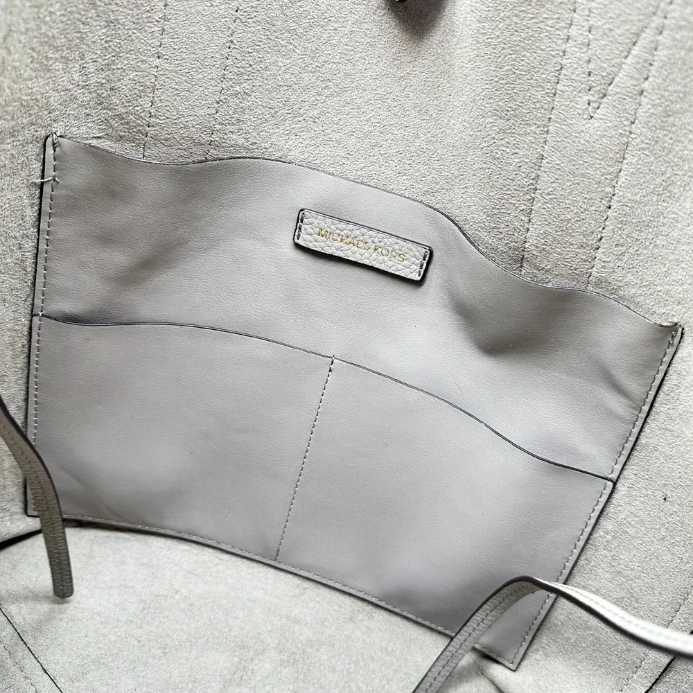Michael Kors Junie Large Pebble Leather Tote Bag Pearl Grey - Picture 13 of 14